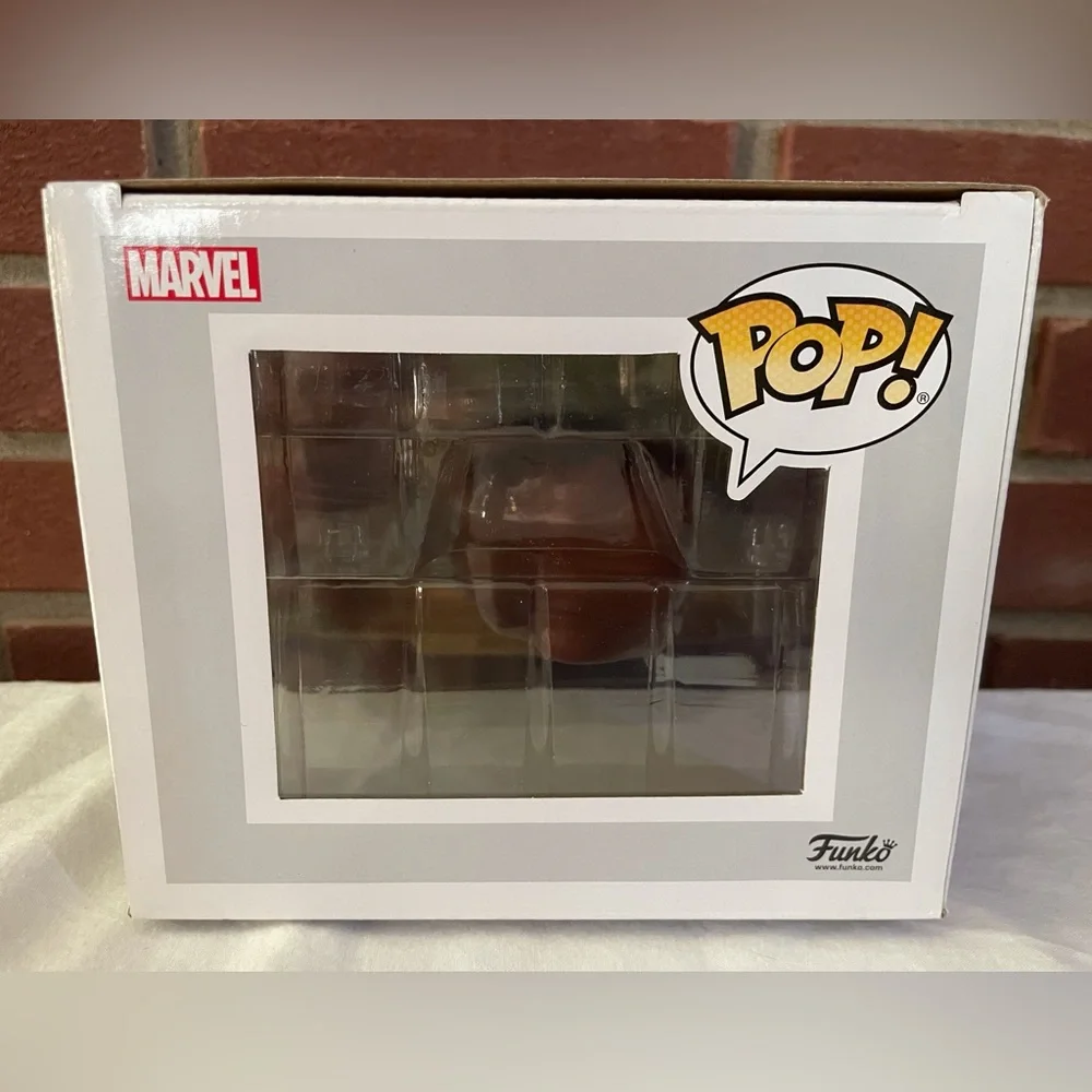 Funko Pop! Deluxe Marvel Avengers Black Widow #588